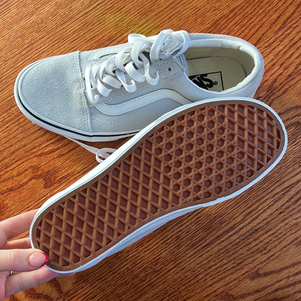 Women’s Vans - Picture 3 of 5